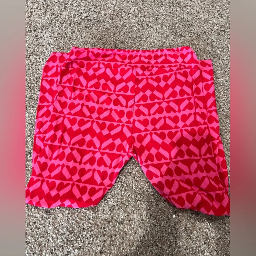 LuLaRoe Red Heart Pattern Leggings - Picture 3 of 3